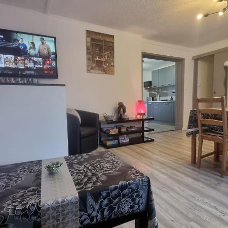 Appartement Rethel - Netflix - Marc & Cecile Exterior foto