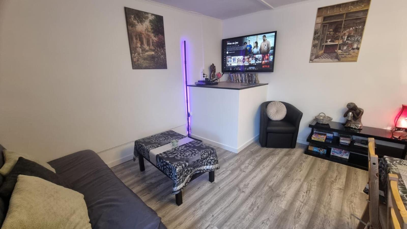 Appartement Rethel - Netflix - Marc & Cecile Exterior foto